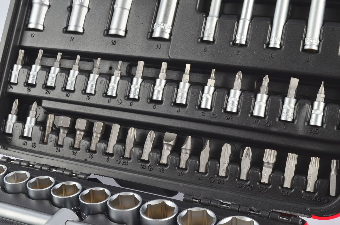 HILKA 94 pce 1/4" & 1/2" Dr Socket Set