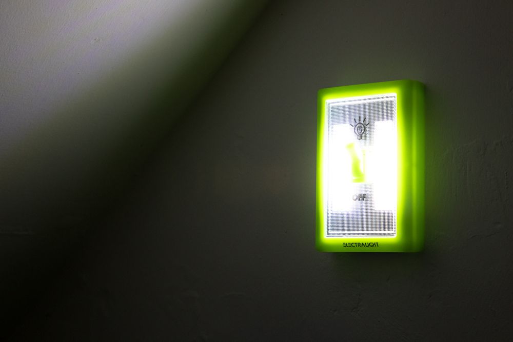 ELECTRALIGHT GLOW IN THE DARK COB NIGHT LIGHT