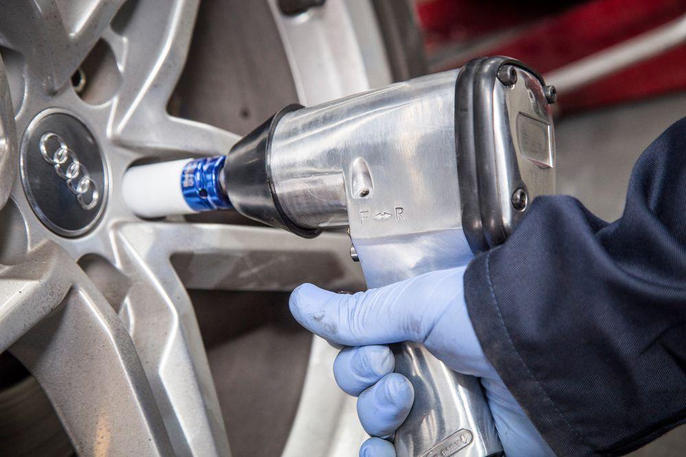 BLUE SPOT TOOLS 1/2" AIR IMPACT GUN - Premium Air Tools from BLUE SPOT - Just £28.99! Shop now at Bargain LAB