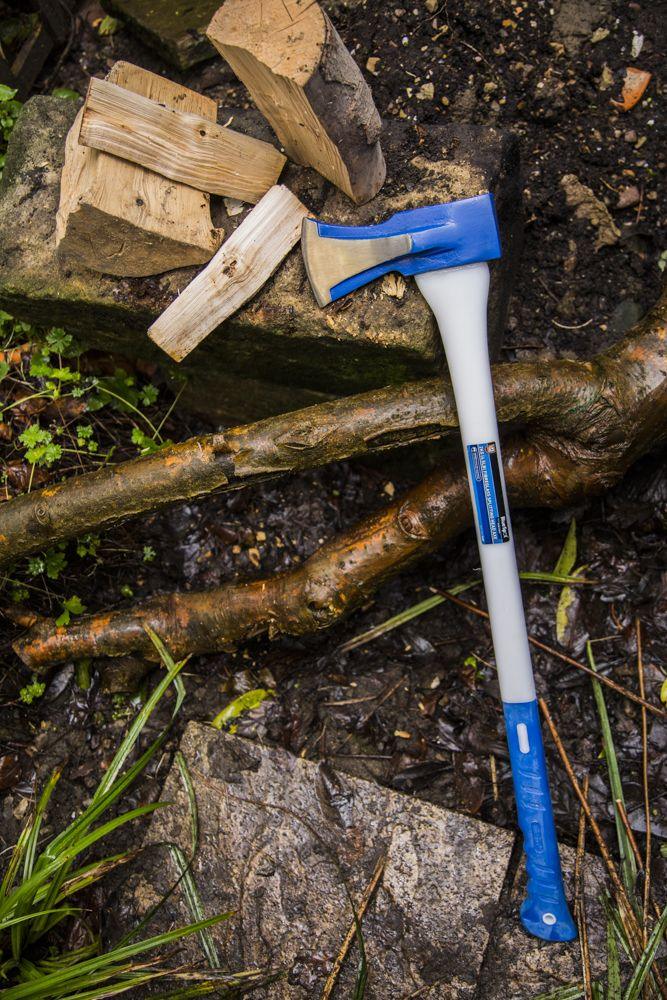 BLUE SPOT TOOLS 2KG (4.5LB) FIBREGLASS SPLITTING HEAD FELLING AXE - Premium Hand Tools from BLUE SPOT - Just £26.95! Shop now at Bargain LAB