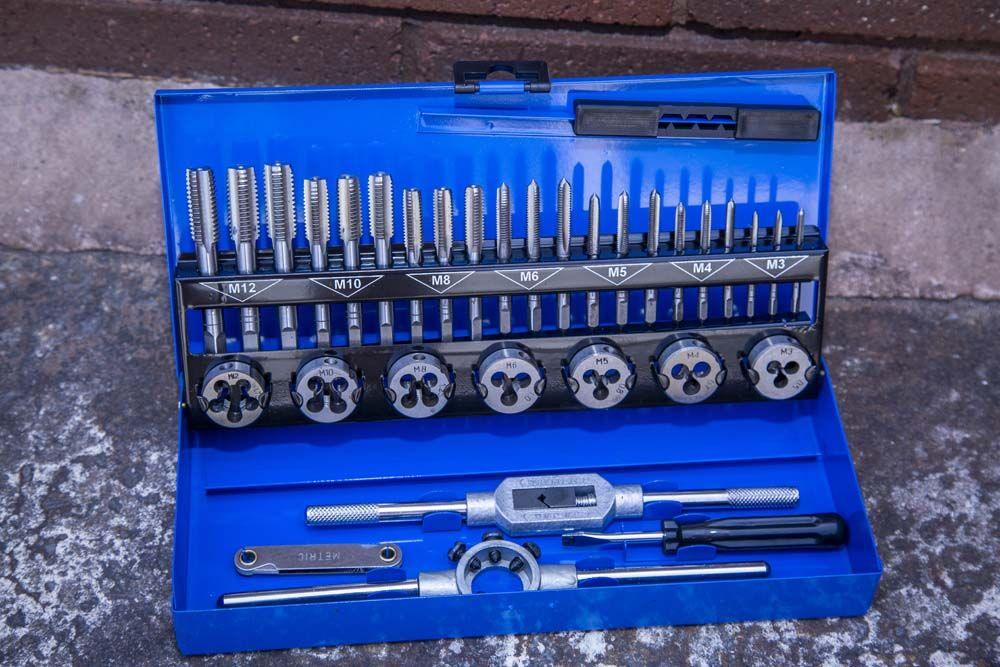 BLUE SPOT TOOLS 32 PCE METRIC TAP AND DIE SET (M3-M12) - Premium Engineering and Metalwork from BLUE SPOT - Just £34.99! Shop now at Bargain LAB
