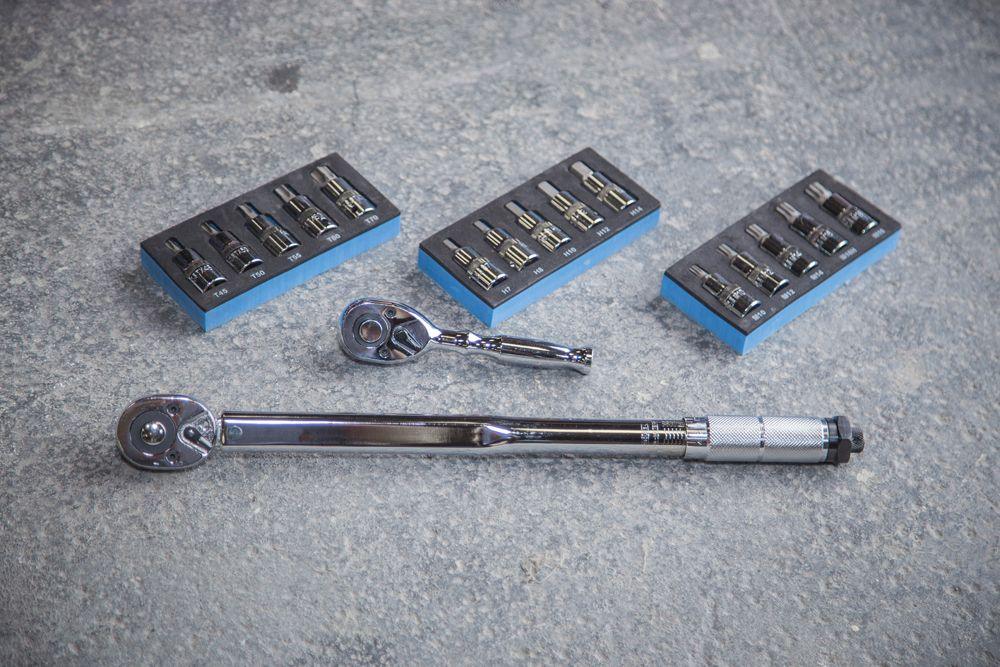 BLUE SPOT TOOLS 5 PCE 1/2" SPLINE BIT SET (M10-M18) (EVA FOAM) - Premium Automotive from BLUE SPOT - Just £15.99! Shop now at Bargain LAB