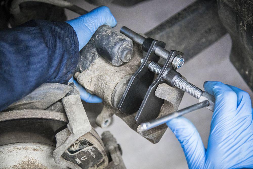 BLUE SPOT TOOLS DISC BRAKE PISTON SPREADER (0-65MM) - Premium Automotive from BLUE SPOT - Just £11.95! Shop now at Bargain LAB