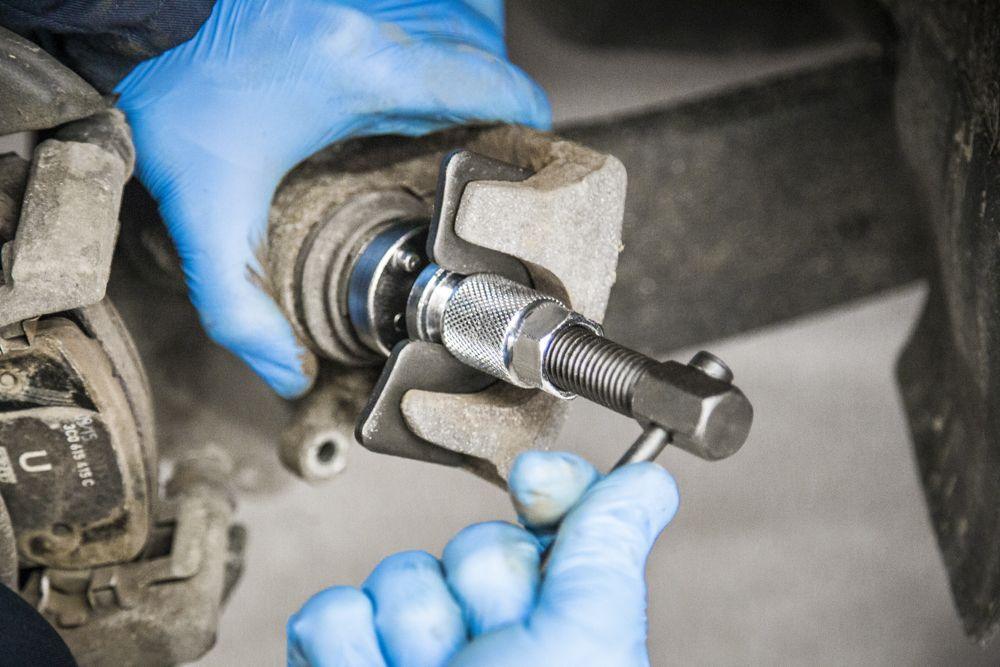 BLUE SPOT TOOLS RIGHT THREADED BRAKE PISTON WIND BACK TOOL - Premium Automotive from BLUE SPOT - Just £12.49! Shop now at Bargain LAB